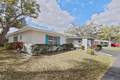 House in Sarasota, Florida 2 bedrooms, 111.02 sq.m. № 2284785