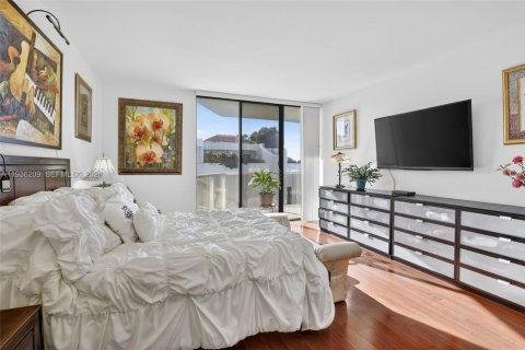 Condo in Aventura, Florida, 2 bedrooms  № 2061759 - photo 30