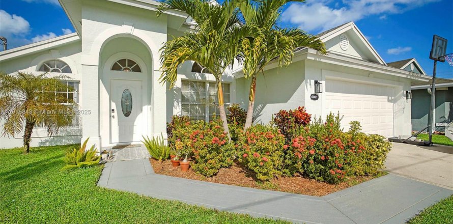 Дом в Юпитер, Флорида 4 спальни, 172.89м2 № 1974080