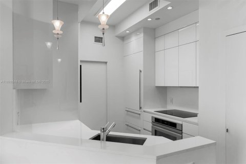 Купить кондоминиум в Майами, Флорида 1 спальня, 72.46м2, № 1830983 - фото 16