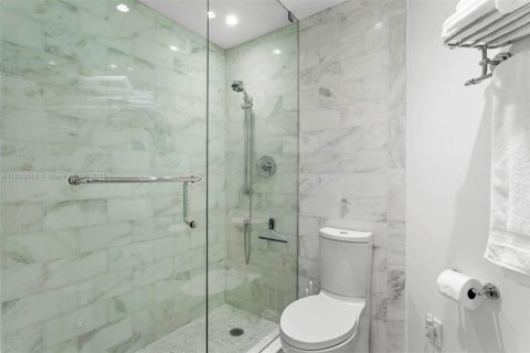 Купить кондоминиум в Майами, Флорида 1 спальня, 72.46м2, № 1830983 - фото 25