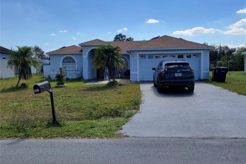 House in Kissimmee, Florida 3 bedrooms, 104.05 sq.m. № 1740927 - photo 2
