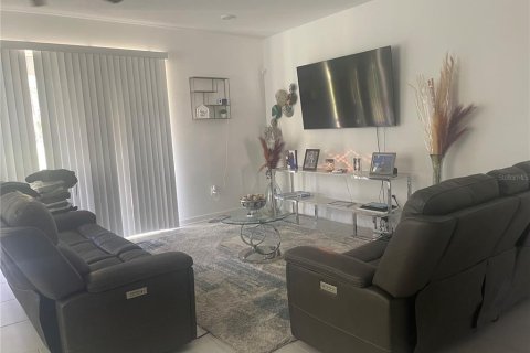 Casa en alquiler en Davenport, Florida, 5 dormitorios, 306.67 m2 № 1824942 - foto 14
