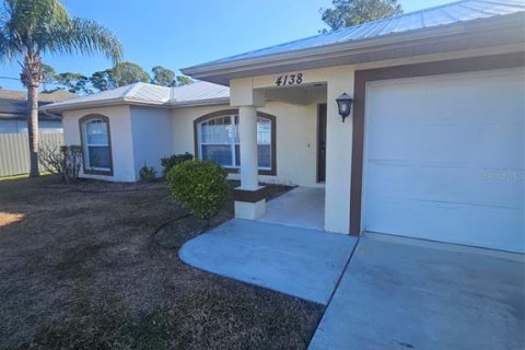 Casa en alquiler en North Port, Florida, 3 dormitorios, 110 m2 № 2109123 - foto 2