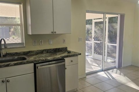 Casa en alquiler en North Port, Florida, 3 dormitorios, 110 m2 № 2109123 - foto 22