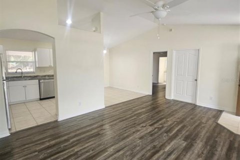 Casa en alquiler en North Port, Florida, 3 dormitorios, 110 m2 № 2109123 - foto 6