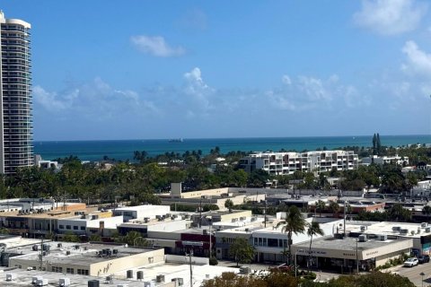 Condominio en venta en Fort Lauderdale, Florida, 2 dormitorios, 91.23 m2 № 2146685 - foto 2