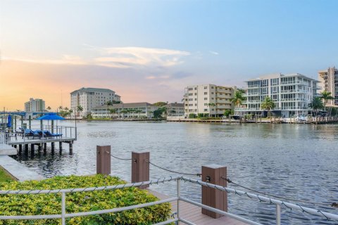 Condominio en venta en Fort Lauderdale, Florida, 2 dormitorios, 91.23 m2 № 2146685 - foto 15