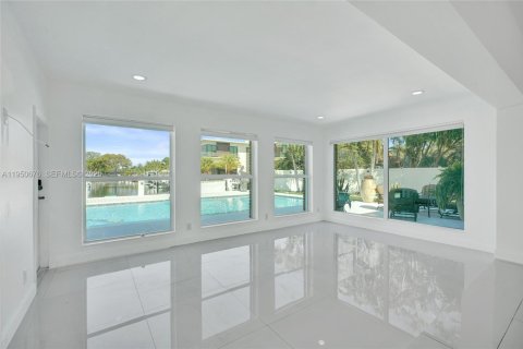 Купить виллу или дом в Норт-Майами, Флорида 3 спальни, 203.27м2, № 2008530 - фото 26