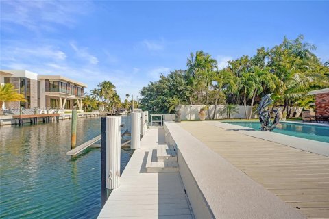 Купить виллу или дом в Норт-Майами, Флорида 3 спальни, 203.27м2, № 2008530 - фото 10