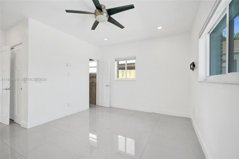 Купить виллу или дом в Норт-Майами, Флорида 3 спальни, 203.27м2, № 2008530 - фото 29