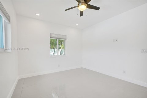 Купить виллу или дом в Норт-Майами, Флорида 3 спальни, 203.27м2, № 2008530 - фото 18