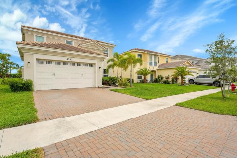 Villa ou maison à louer à Westlake, Floride: 4 chambres, 201.13 m2 № 2254606 - photo 2