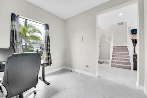 Villa ou maison à louer à Westlake, Floride: 4 chambres, 201.13 m2 № 2254606 - photo 11