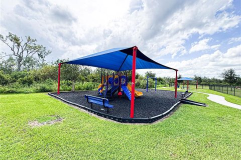 Casa en venta en Haines City, Florida, 4 dormitorios, 169.08 m2 № 2381273 - foto 25