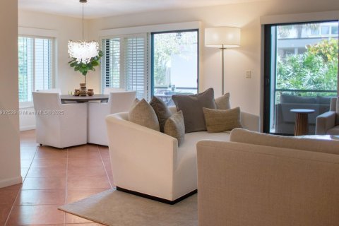 Condo in Vero Beach, Florida, 2 bedrooms  № 2059917 - photo 9