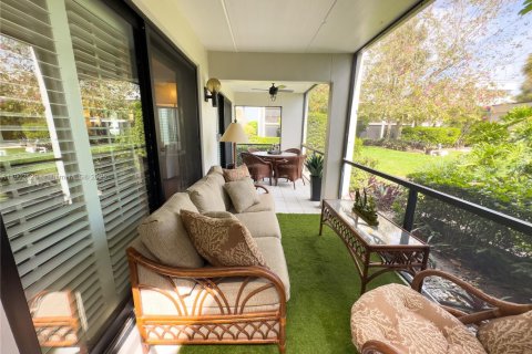 Condo in Vero Beach, Florida, 2 bedrooms  № 2059917 - photo 29