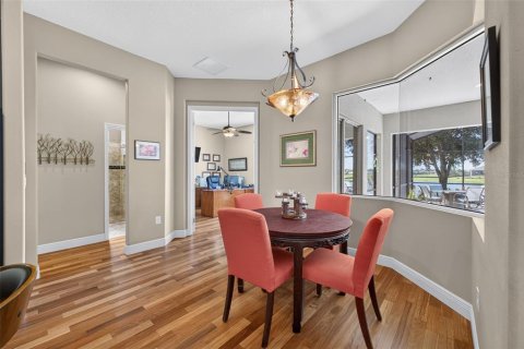 Villa ou maison à vendre à Mount Dora, Floride: 3 chambres, 241.64 m2 № 2418474 - photo 25