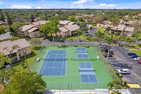 Condo in Greenacres, Florida, 2 bedrooms  № 1860919 - photo 3