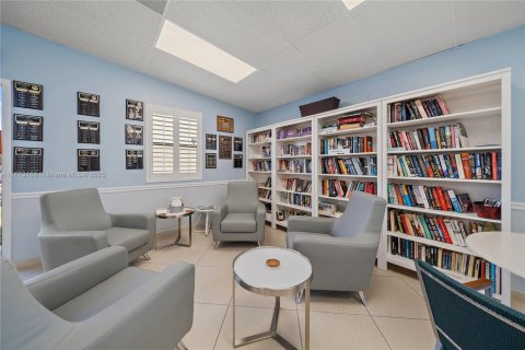 Condo in Greenacres, Florida, 2 bedrooms  № 1860919 - photo 23