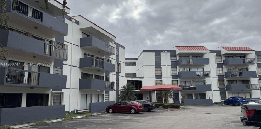 Кондоминиум с 2 спальнями в Майами, Флорида № 2024600