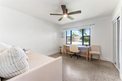 House in Tampa, Florida 3 bedrooms, 157.47 sq.m. № 2142226 - photo 22