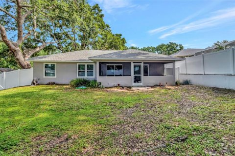 House in Clermont, Florida 3 bedrooms, 139.26 sq.m. № 1796037 - photo 6
