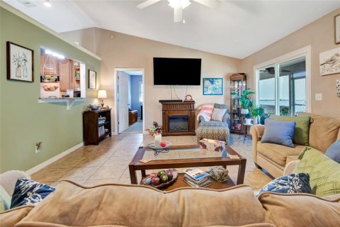 House in Clermont, Florida 3 bedrooms, 139.26 sq.m. № 1796037 - photo 17