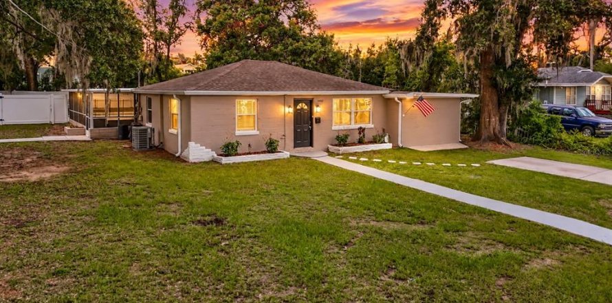 Villa ou maison à Dade City, Floride 3 chambres, 150.69 m2 № 2412751