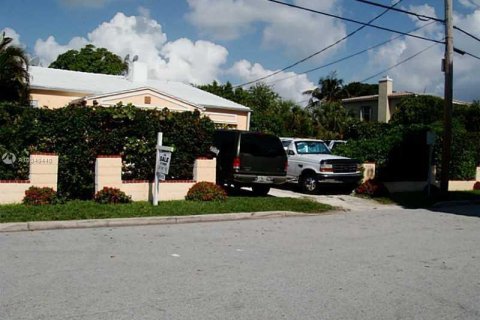 Villa ou maison à vendre à Surfside, Floride: 5 chambres, 269.42 m2 № 2326662 - photo 29