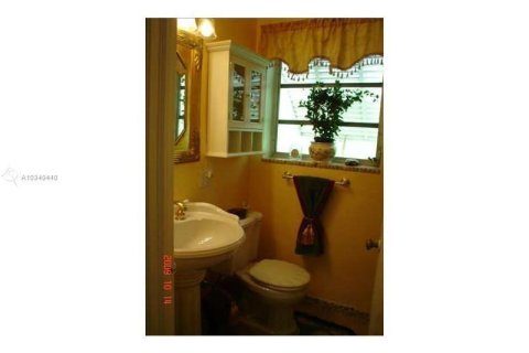 Villa ou maison à vendre à Surfside, Floride: 5 chambres, 269.42 m2 № 2326662 - photo 5
