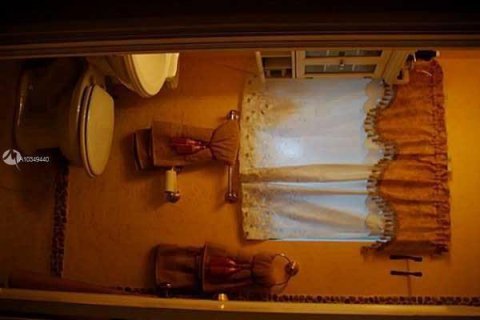 Villa ou maison à vendre à Surfside, Floride: 5 chambres, 269.42 m2 № 2326662 - photo 6