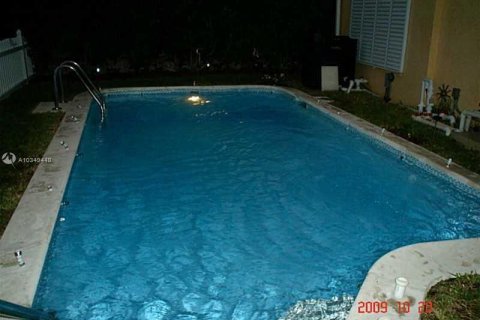 Villa ou maison à vendre à Surfside, Floride: 5 chambres, 269.42 m2 № 2326662 - photo 19