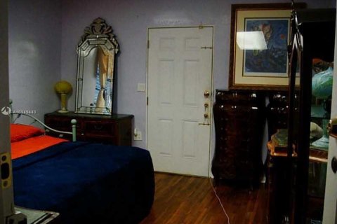 Villa ou maison à vendre à Surfside, Floride: 5 chambres, 269.42 m2 № 2326662 - photo 12