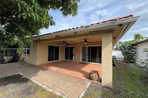 Купить виллу или дом в Майами, Флорида 3 спальни, 147.62м2, № 1976100 - фото 27