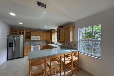 Купить виллу или дом в Майами, Флорида 3 спальни, 147.62м2, № 1976100 - фото 17