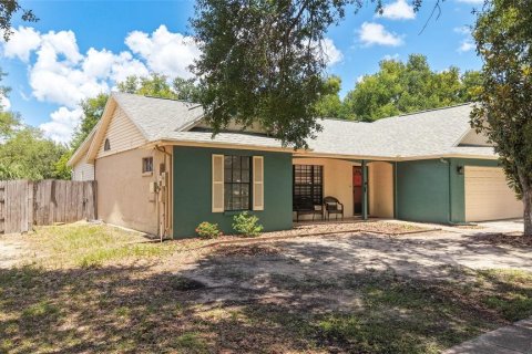 House in Brandon, Florida 4 bedrooms, 183.2 sq.m. № 2206470 - photo 8