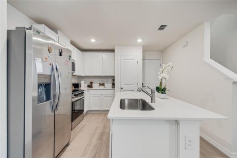 Adosado en venta en Kissimmee, Florida, 3 dormitorios, 130.81 m2 № 2166552 - foto 8