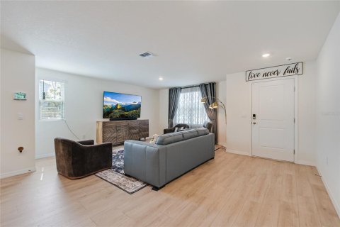 Adosado en venta en Kissimmee, Florida, 3 dormitorios, 130.81 m2 № 2166552 - foto 4
