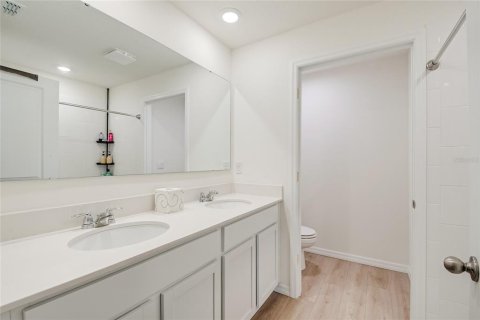 Adosado en venta en Kissimmee, Florida, 3 dormitorios, 130.81 m2 № 2166552 - foto 19