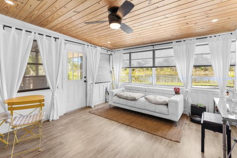 Villa ou maison à louer à West Palm Beach, Floride: 3 chambres, 133.13 m2 № 2272292 - photo 11