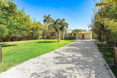 Villa ou maison à louer à West Palm Beach, Floride: 3 chambres, 133.13 m2 № 2272292 - photo 5