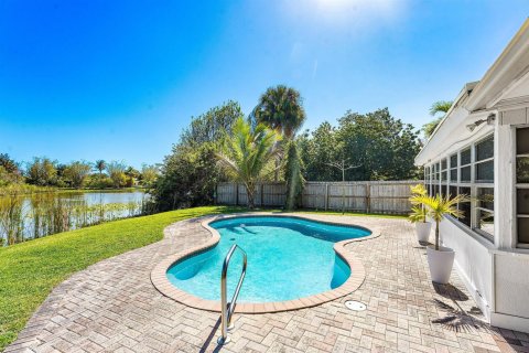 Villa ou maison à louer à West Palm Beach, Floride: 3 chambres, 133.13 m2 № 2272292 - photo 18