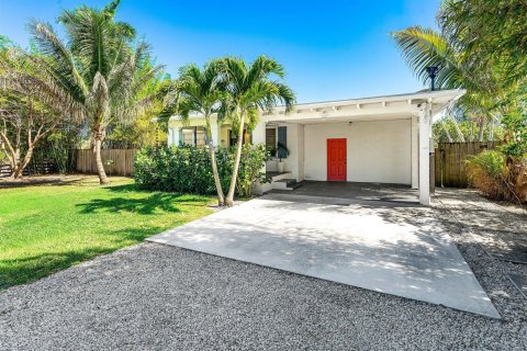 Villa ou maison à louer à West Palm Beach, Floride: 3 chambres, 133.13 m2 № 2272292 - photo 4