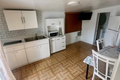 Appartement à louer à Davie, Floride: 1 chambre № 1983395 - photo 2