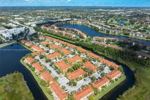 Adosado en venta en Pembroke Pines, Florida, 2 dormitorios, 128.11 m2 № 1948616 - foto 8