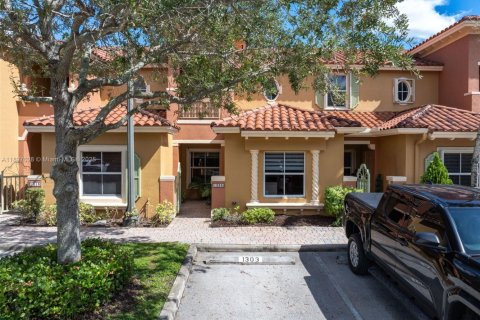 Adosado en venta en Pembroke Pines, Florida, 2 dormitorios, 128.11 m2 № 1948616 - foto 4