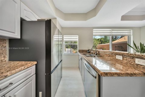 Adosado en venta en Pembroke Pines, Florida, 2 dormitorios, 128.11 m2 № 1948616 - foto 26