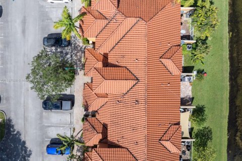 Adosado en venta en Pembroke Pines, Florida, 2 dormitorios, 128.11 m2 № 1948616 - foto 7