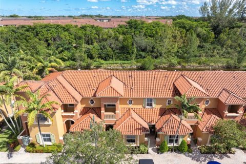 Adosado en venta en Pembroke Pines, Florida, 2 dormitorios, 128.11 m2 № 1948616 - foto 6